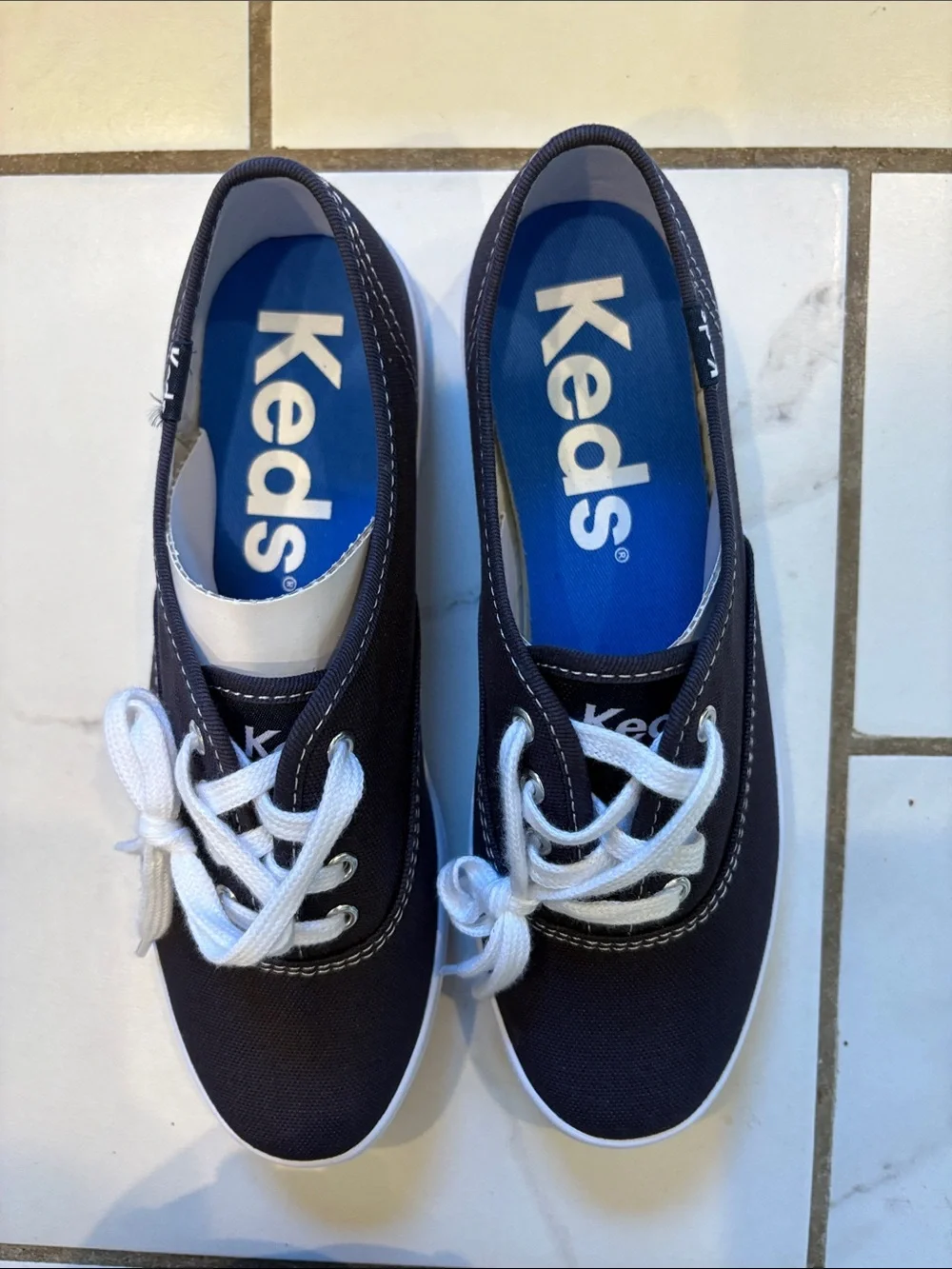 Women’s Keds Classic Champion Navy Canvas Lace-Up Sneakers - NIB size 5
